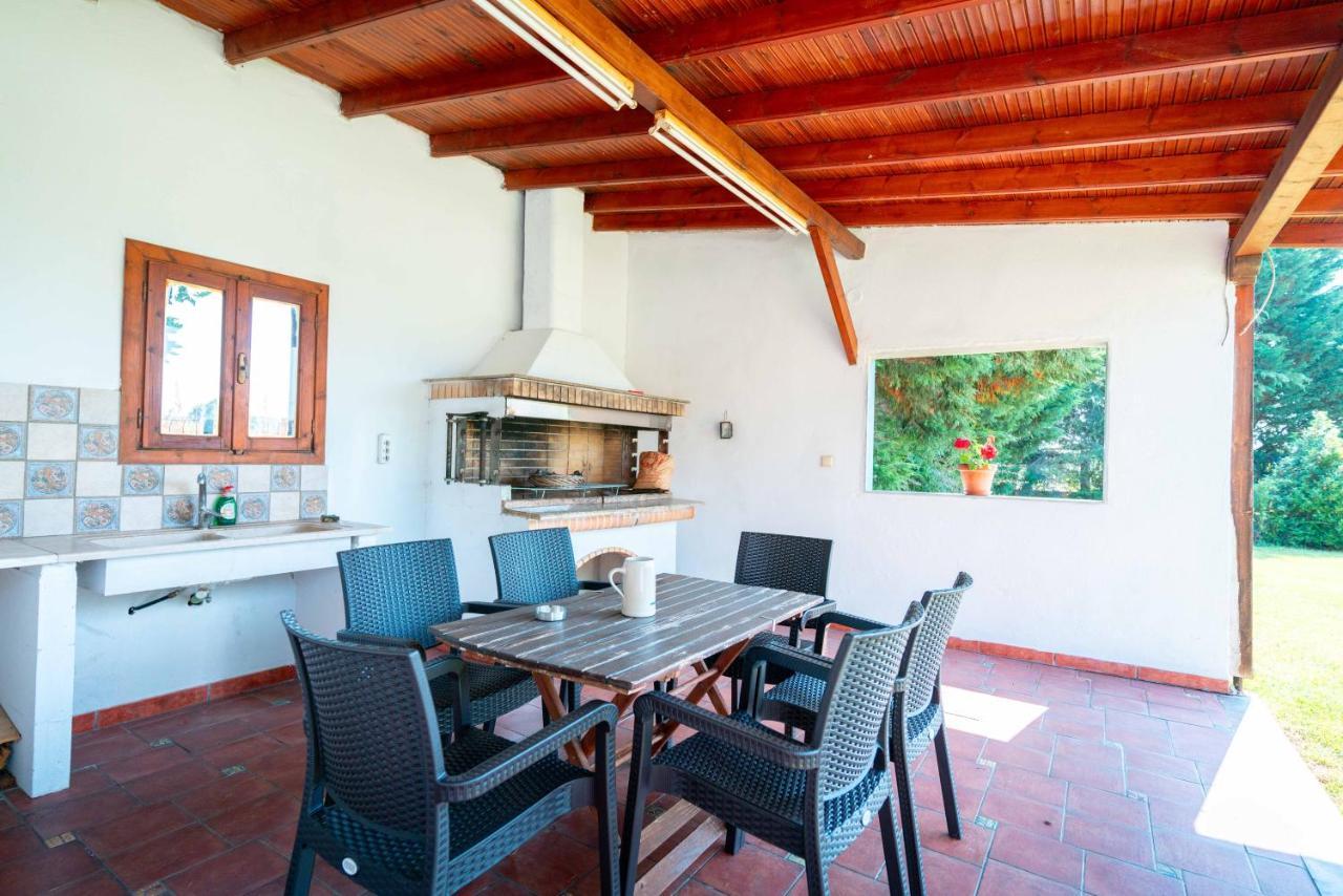 Villa Bougainvillea Epanomi Exterior photo