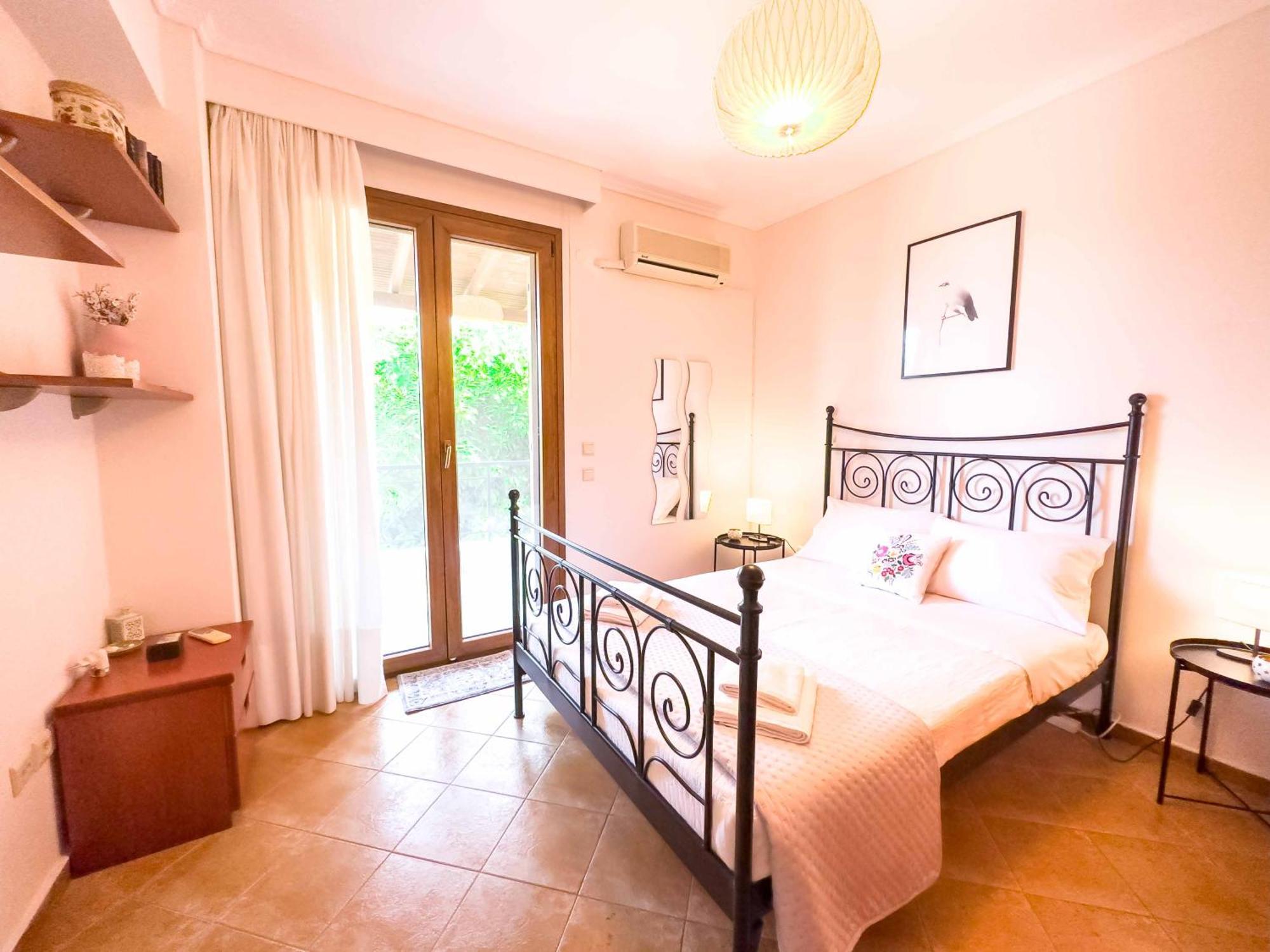 Villa Bougainvillea Epanomi Exterior photo