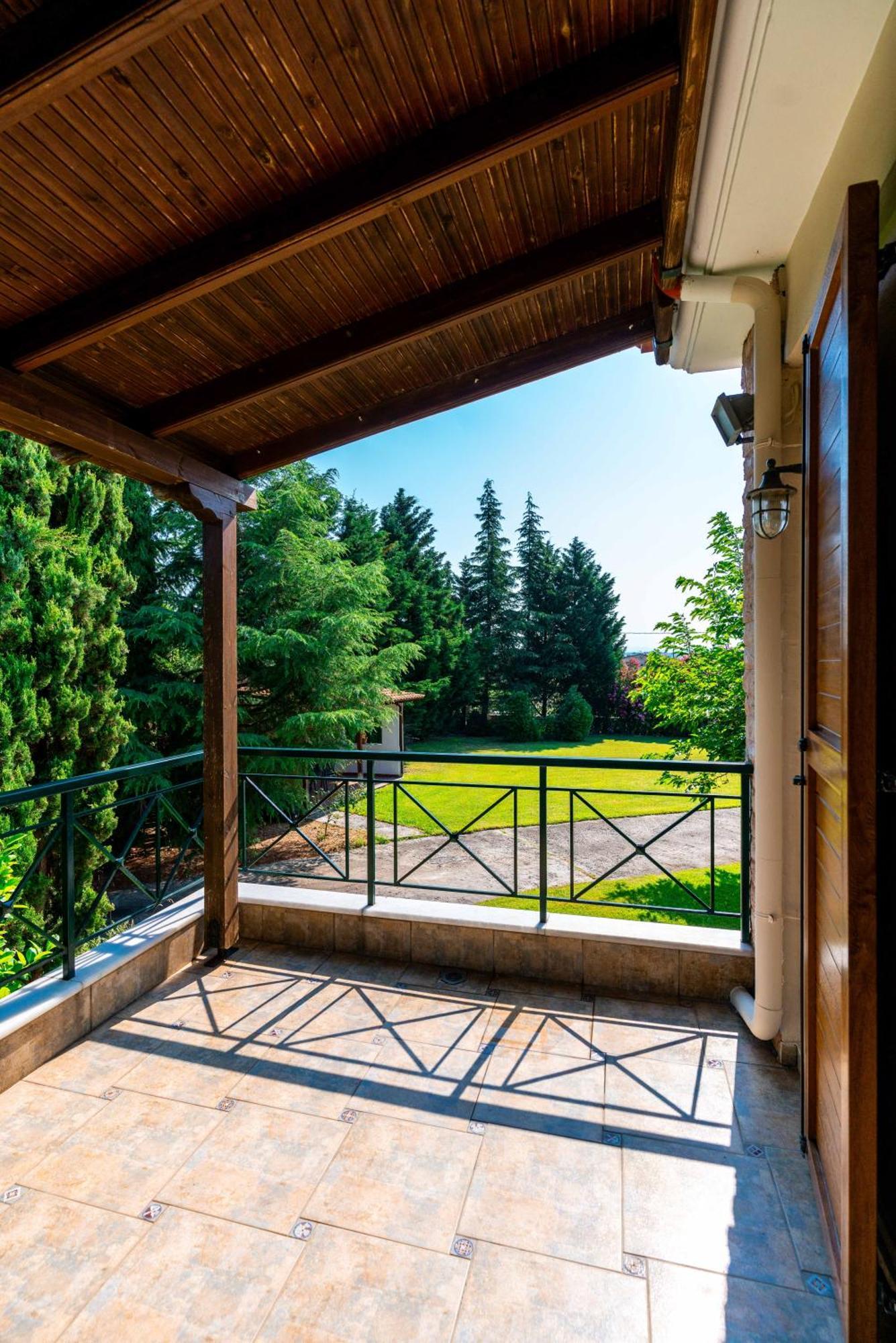 Villa Bougainvillea Epanomi Exterior photo